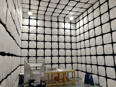 4181624931357867.jpg 電波暗室.jpg